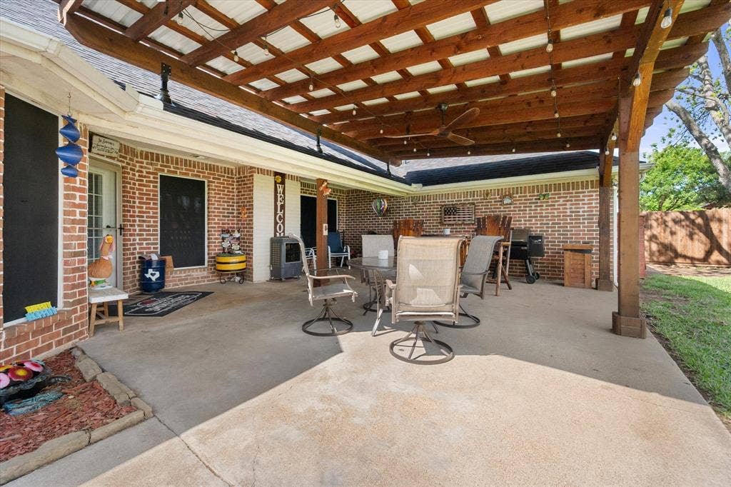 2800 Coventry Road, Crowley, TX 76036 2800 Coventry Road, Crowley, TX 76036