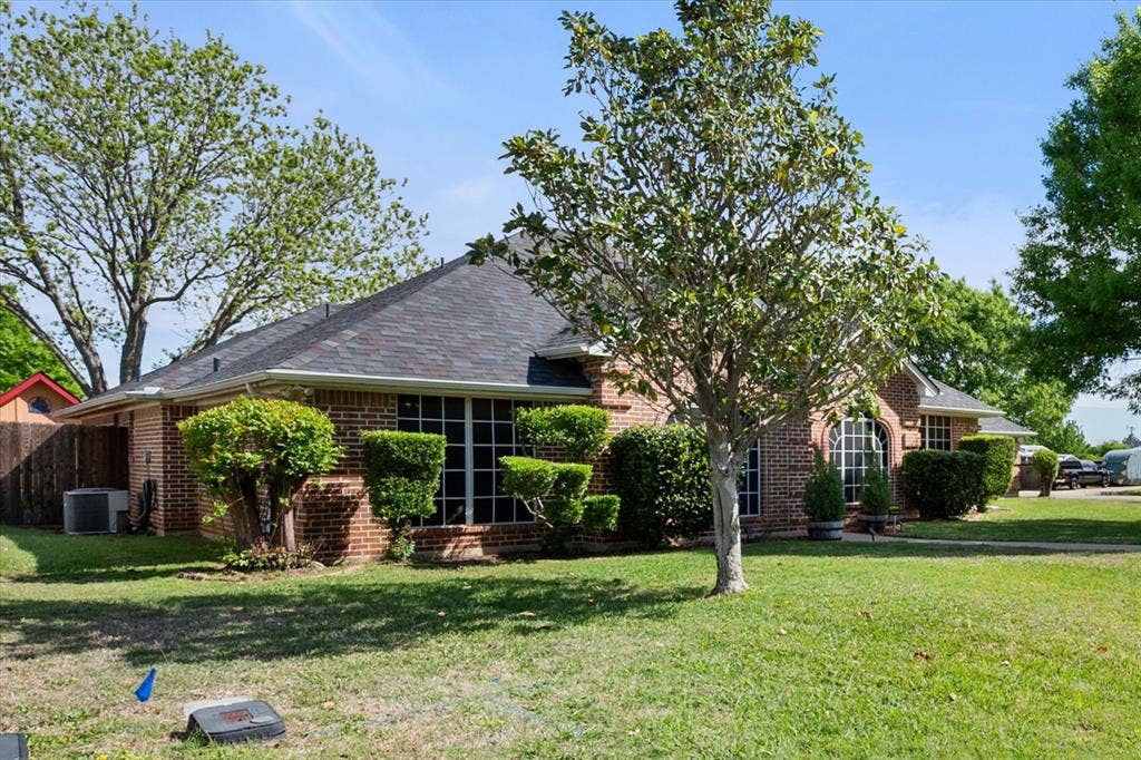 2800 Coventry Road, Crowley, TX 76036 2800 Coventry Road, Crowley, TX 76036