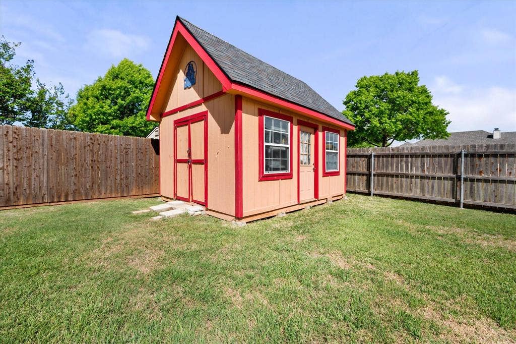 2800 Coventry Road, Crowley, TX 76036 2800 Coventry Road, Crowley, TX 76036