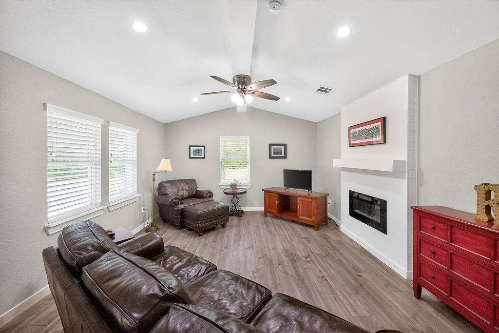 600 Bunny Rabbit Road, Athens, TX 75751 600 Bunny Rabbit Road, Athens, TX 75751
