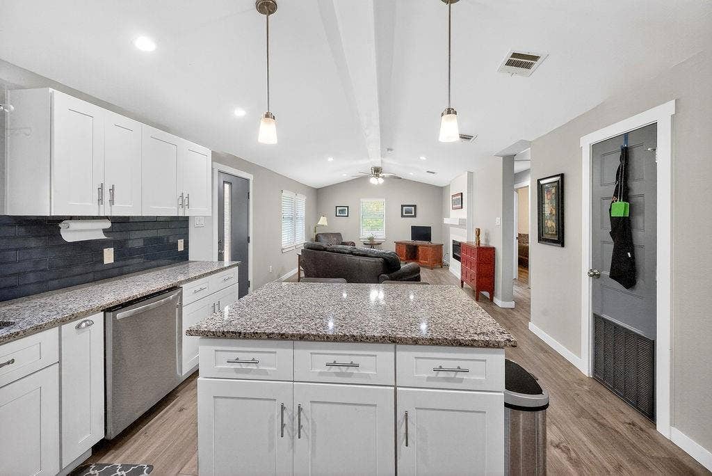 600 Bunny Rabbit Road, Athens, TX 75751 600 Bunny Rabbit Road, Athens, TX 75751