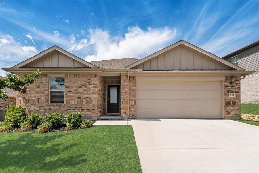 Property photo for 2532 Ponca Drive, Fort Worth, TX