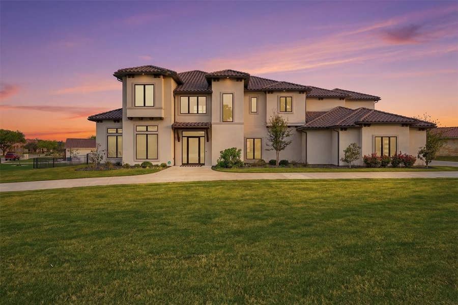 Property photo for 1611 Monterey Bay Court, Granbury, TX