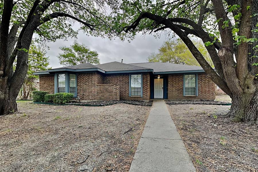 Property photo for 3416 Lilac Lane, Rowlett, TX