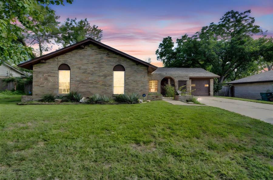 Property photo for 7509 Overhill Road, Fort Worth, TX