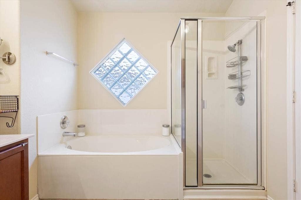6717 Cold Water Drive, Waco, TX 76712 6717 Cold Water Drive, Waco, TX 76712