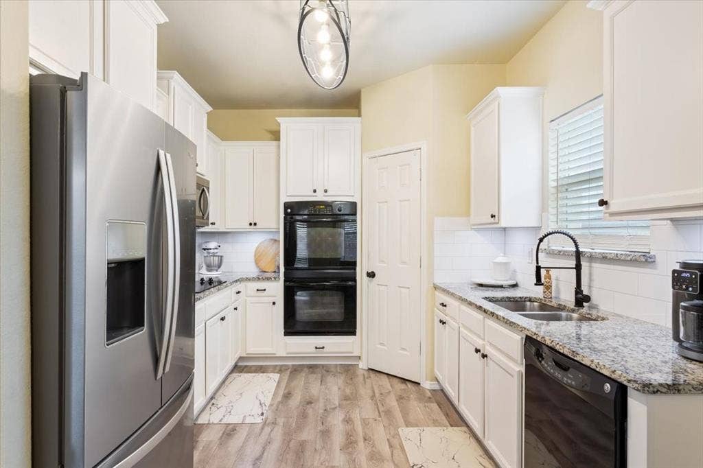 6717 Cold Water Drive, Waco, TX 76712 6717 Cold Water Drive, Waco, TX 76712