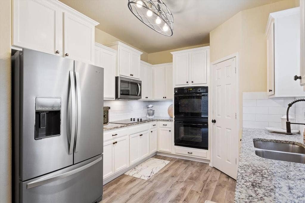 6717 Cold Water Drive, Waco, TX 76712 6717 Cold Water Drive, Waco, TX 76712