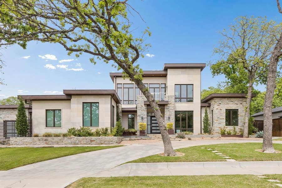 Property photo for 548 Oak Grove Lane, Coppell, TX