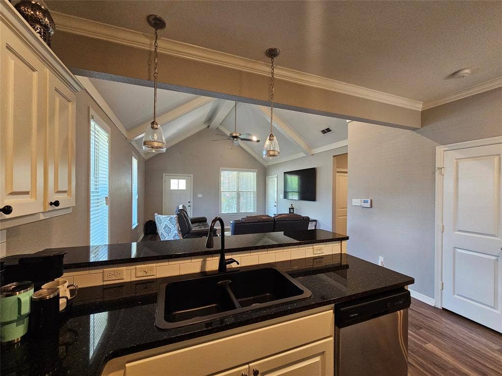 2946 Meadow Brook Trail, Tyler, TX 75701 2946 Meadow Brook Trail, Tyler, TX 75701