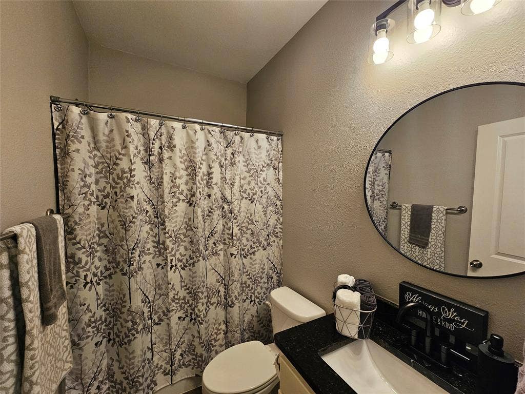 2946 Meadow Brook Trail, Tyler, TX 75701 2946 Meadow Brook Trail, Tyler, TX 75701