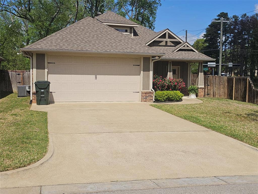 2946 Meadow Brook Trail, Tyler, TX 75701 2946 Meadow Brook Trail, Tyler, TX 75701