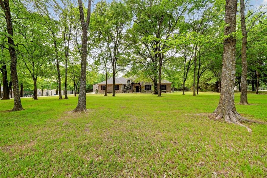 Property photo for 2211 Canyon Lake Road, Wills Point, TX
