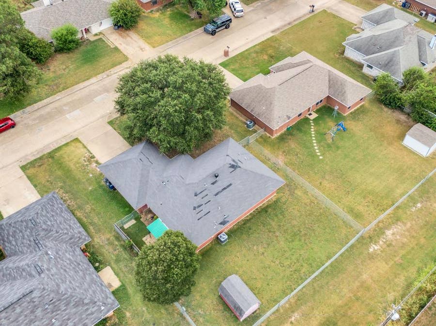 Property photo for 512 Bluebird Lane, Red Oak, TX