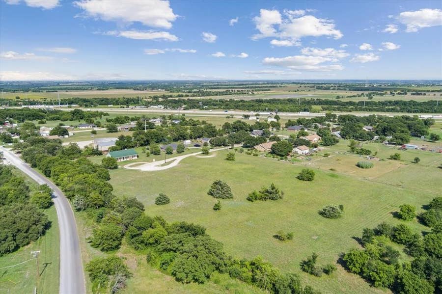 Property photo for 110 Brown Drive, Eddy, TX