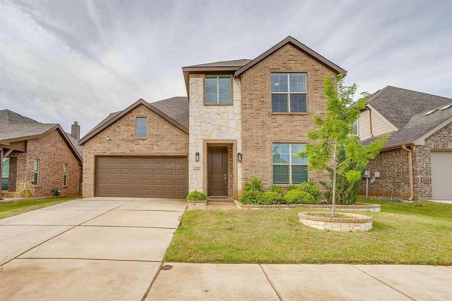 Property photo for 4413 Pentridge Drive, Fort Worth, TX