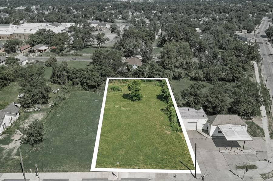 Property photo for 1212 Elm Street, Waco, TX