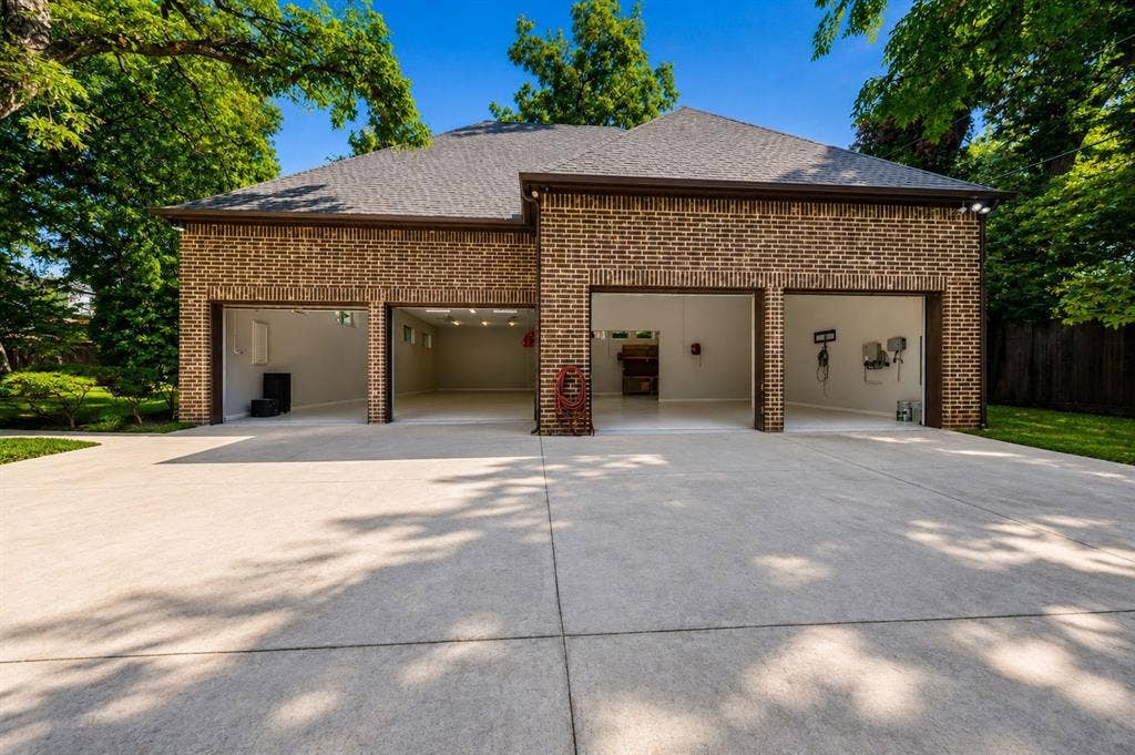 14907 Lake Forest Drive, Addison, TX 75254 14907 Lake Forest Drive, Addison, TX 75254