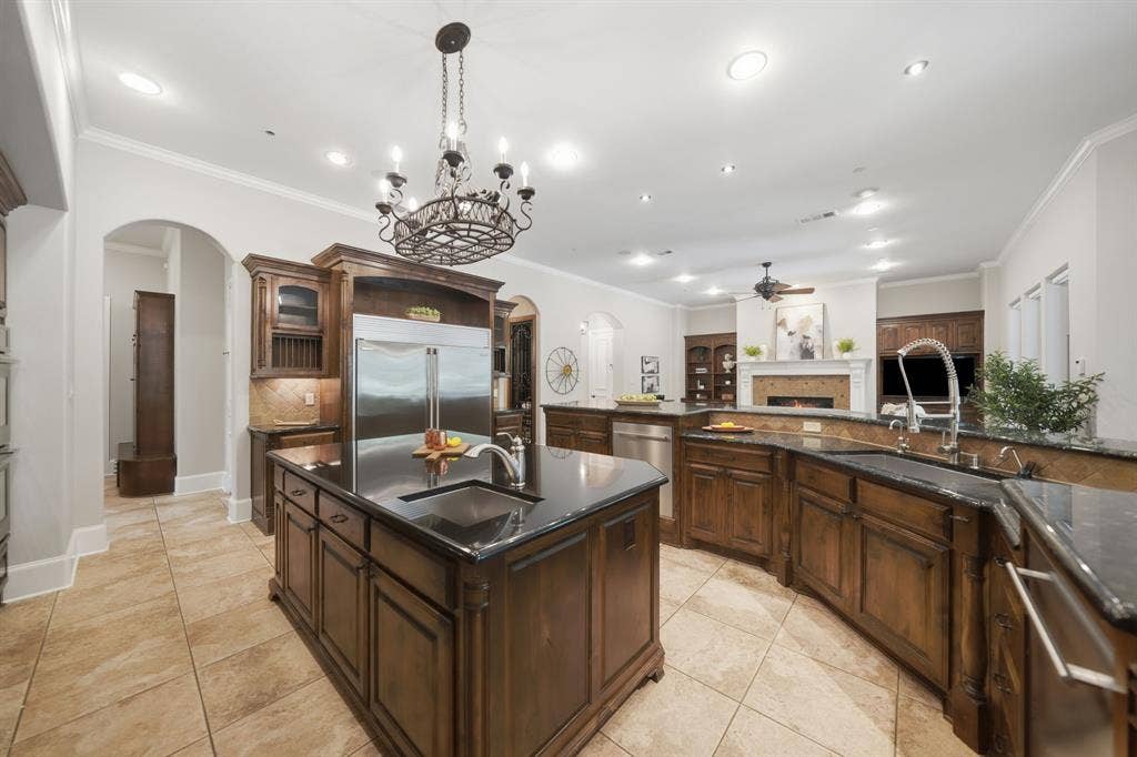 14907 Lake Forest Drive, Addison, TX 75254 14907 Lake Forest Drive, Addison, TX 75254