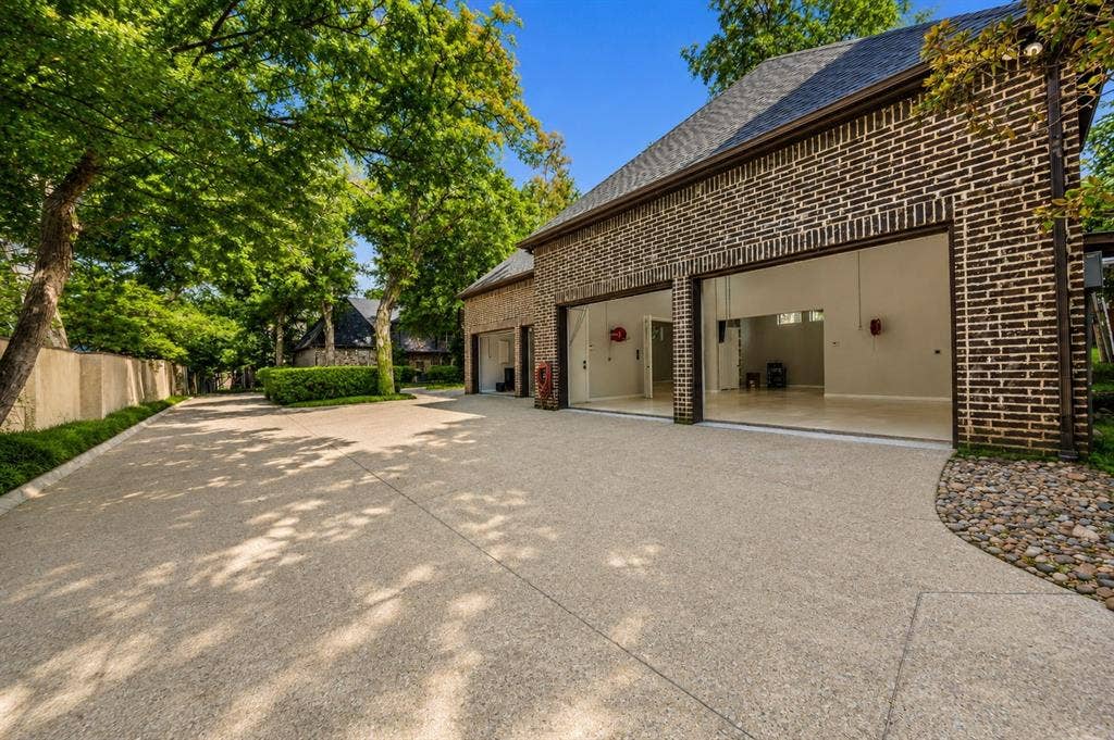 14907 Lake Forest Drive, Addison, TX 75254 14907 Lake Forest Drive, Addison, TX 75254