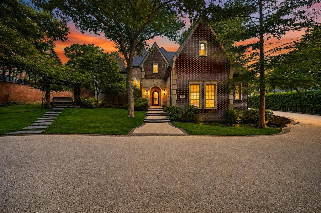 14907 Lake Forest Drive, Addison, TX 75254 14907 Lake Forest Drive, Addison, TX 75254