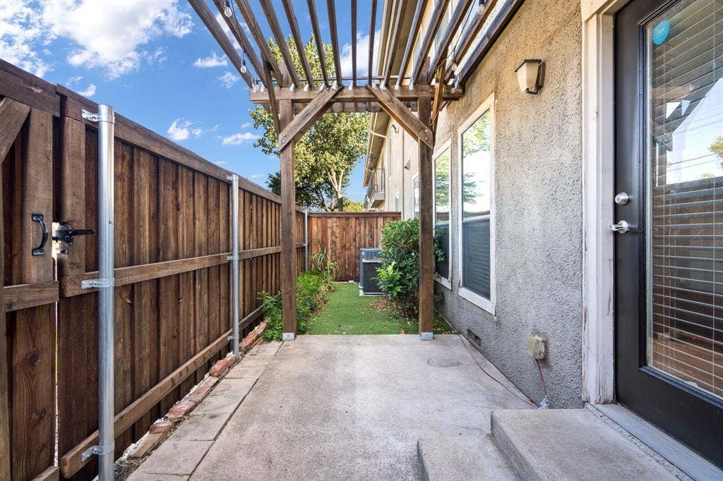 5806 Birchbrook Drive, #103, Dallas, TX 75206 patio with turf