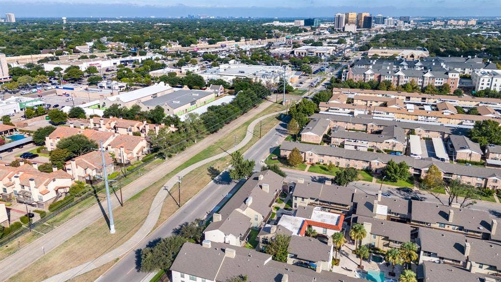 5806 Birchbrook Drive, #103, Dallas, TX 75206 lower greenville-near to Central Market