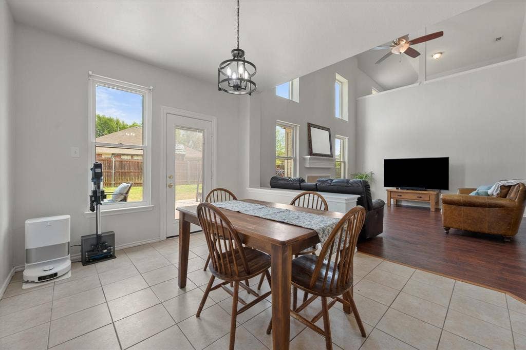 708 Crockett Drive, Mansfield, TX 76063 708 Crockett Drive, Mansfield, TX 76063