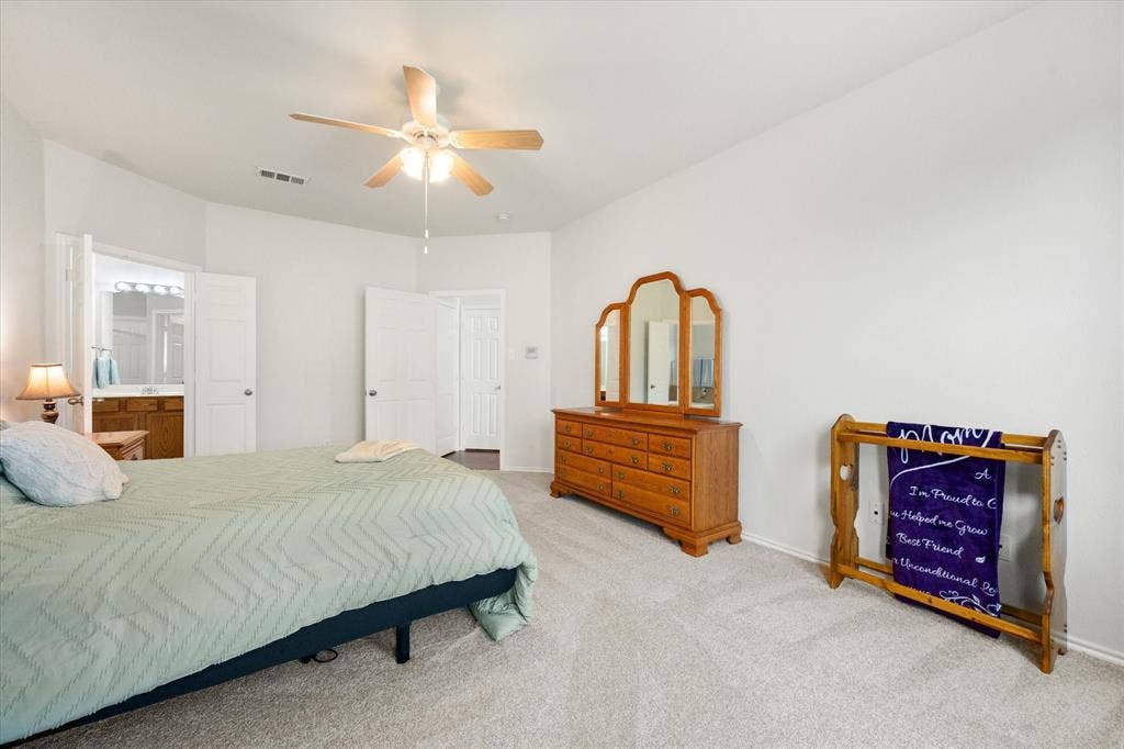 708 Crockett Drive, Mansfield, TX 76063 708 Crockett Drive, Mansfield, TX 76063
