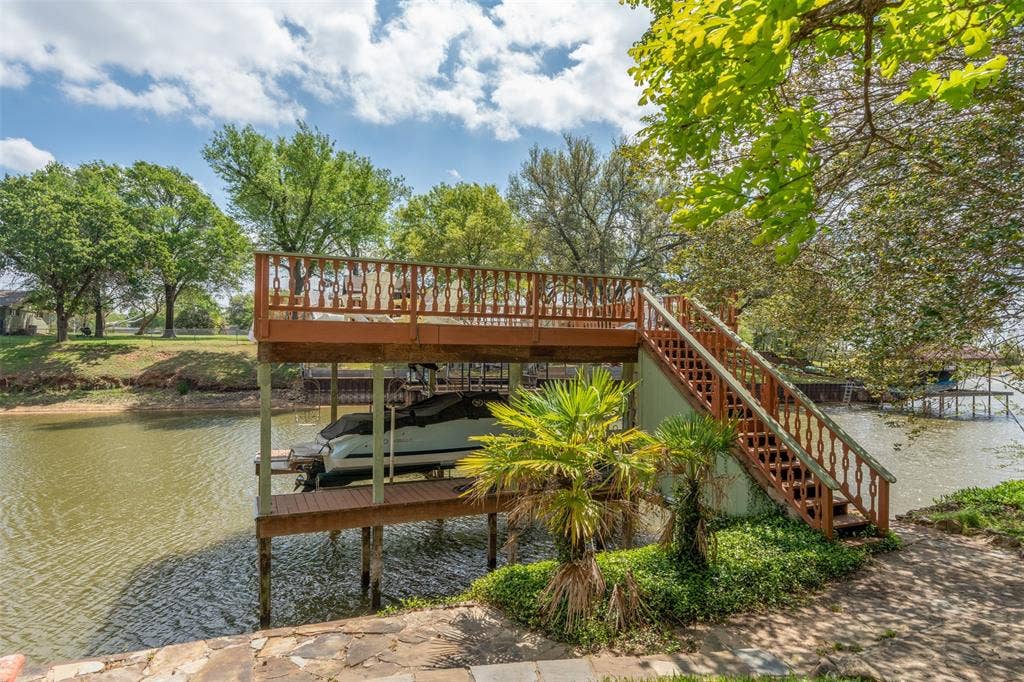 471 Stirrup Ranch Road, Trinidad, TX 75163 Boat Dock with Electric Boat and Jet Ski Lifts