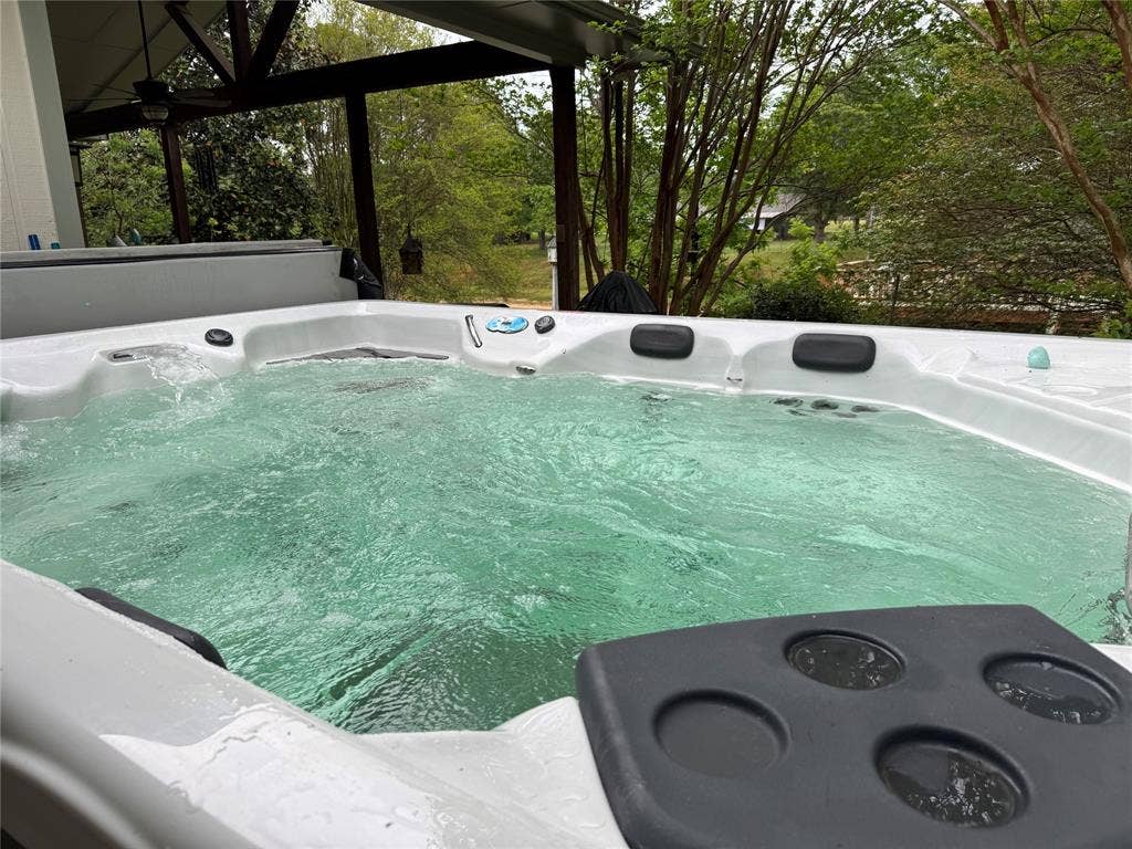 471 Stirrup Ranch Road, Trinidad, TX 75163 Swim spa for aqua therapy or just for soaking