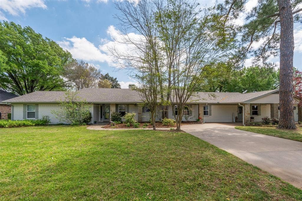 471 Stirrup Ranch Road, Trinidad, TX 75163 Welcome to 471 Stirrup Ranch Rd
