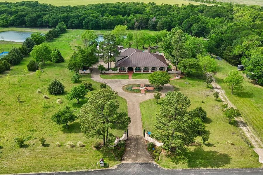 Property photo for 1000 English Road, Rockwall, TX