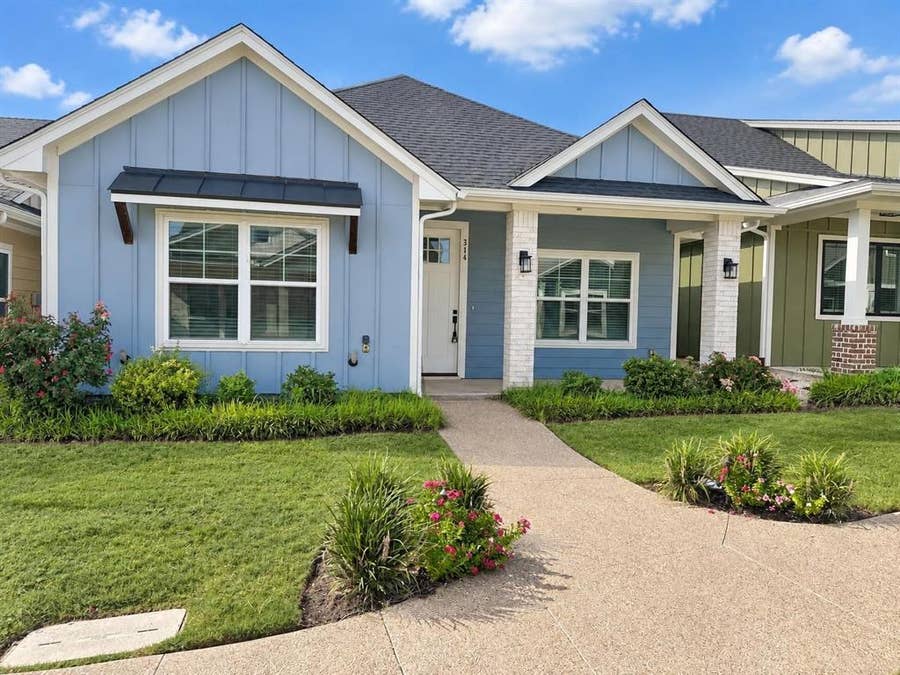 Property photo for 314 Woodside Trail, Waxahachie, TX