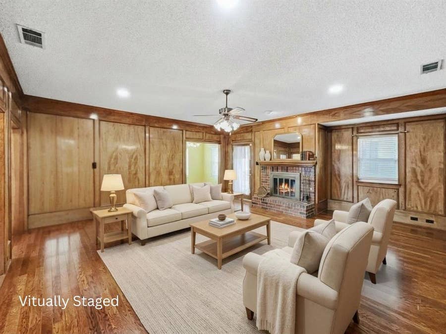 Property photo for 302 Apollo Road, Garland, TX