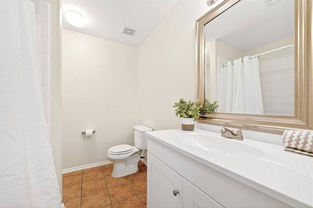 2800 Arbury Drive, McKinney, TX 75071 2800 Arbury Drive, McKinney, TX 75071