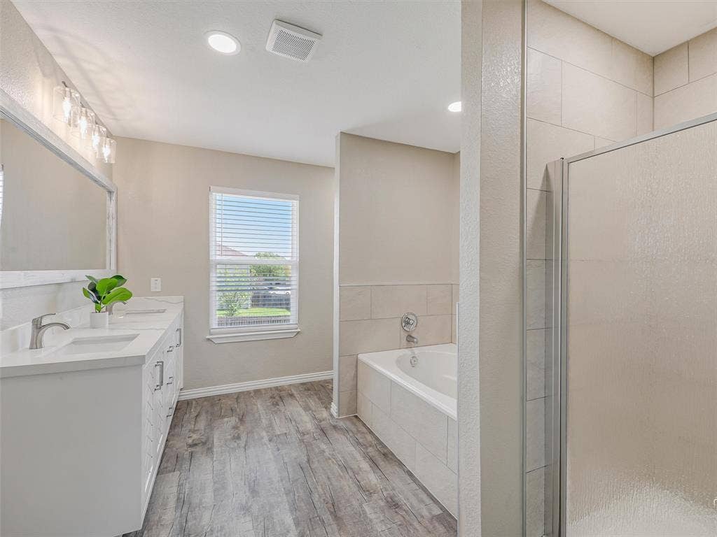 316 Spurlock Drive, Krum, TX 76249