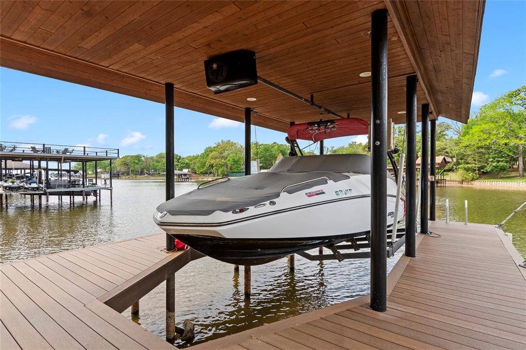 122 Lake Terrace Drive, Mabank, TX 75156 Complete with low maintenance composite decking.