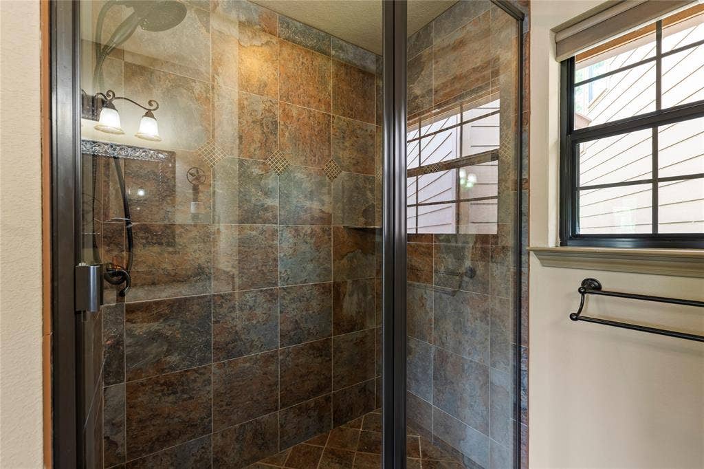 122 Lake Terrace Drive, Mabank, TX 75156 Main house primary walk in shower