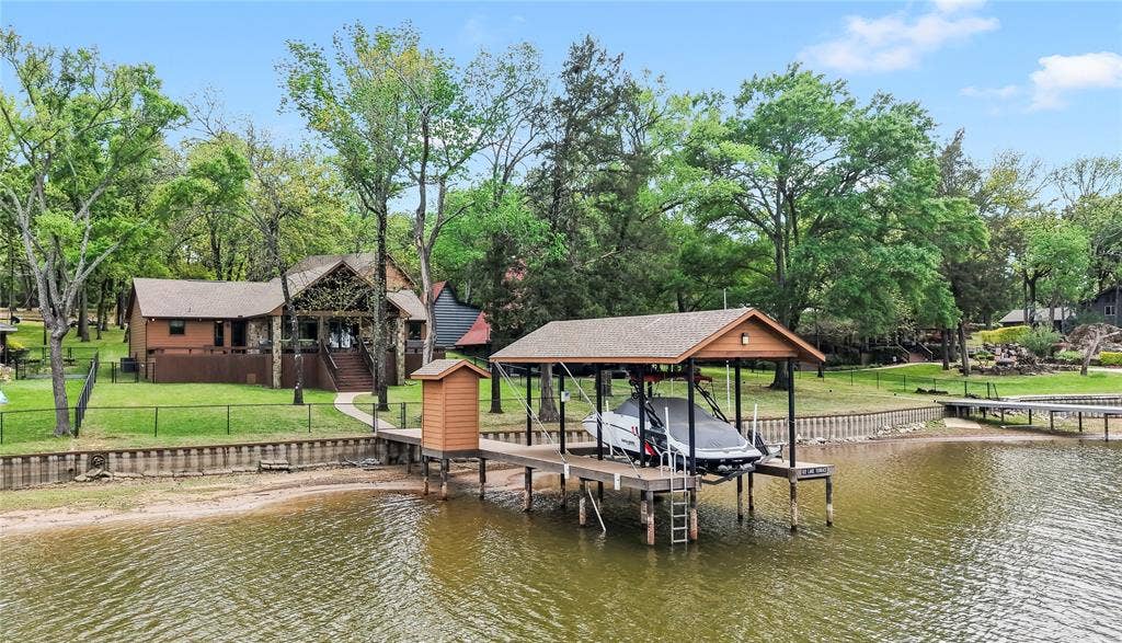 122 Lake Terrace Drive, Mabank, TX 75156 122 Lake Terrace Drive, Mabank, TX 75156