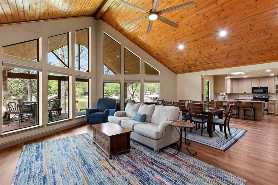 Property photo for 122 Lake Terrace Drive, Mabank, TX