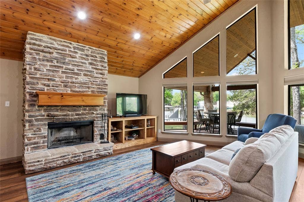 122 Lake Terrace Drive, Mabank, TX 75156 Stone wood-burning fireplace in main living room
