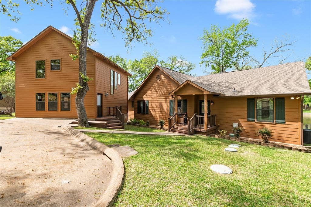 122 Lake Terrace Drive, Mabank, TX 75156 House and guest house