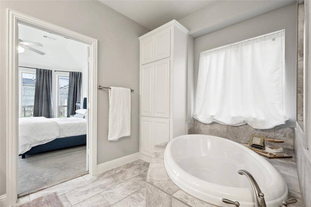 1124 4th Street, Argyle, TX 76226 1124 4th Street, Argyle, TX 76226
