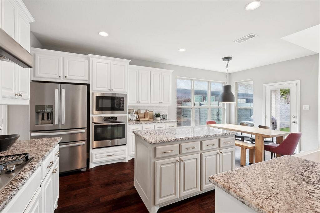 1124 4th Street, Argyle, TX 76226 1124 4th Street, Argyle, TX 76226