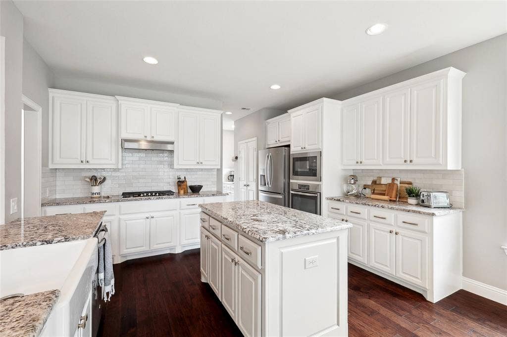 1124 4th Street, Argyle, TX 76226 1124 4th Street, Argyle, TX 76226