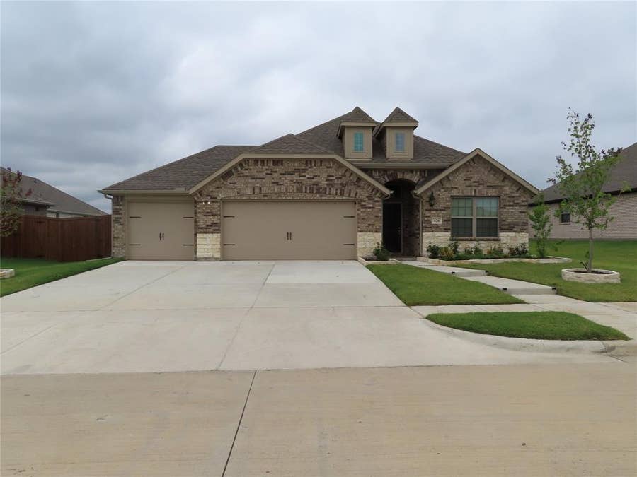 Property photo for 426 Oleander Drive, Royse City, TX