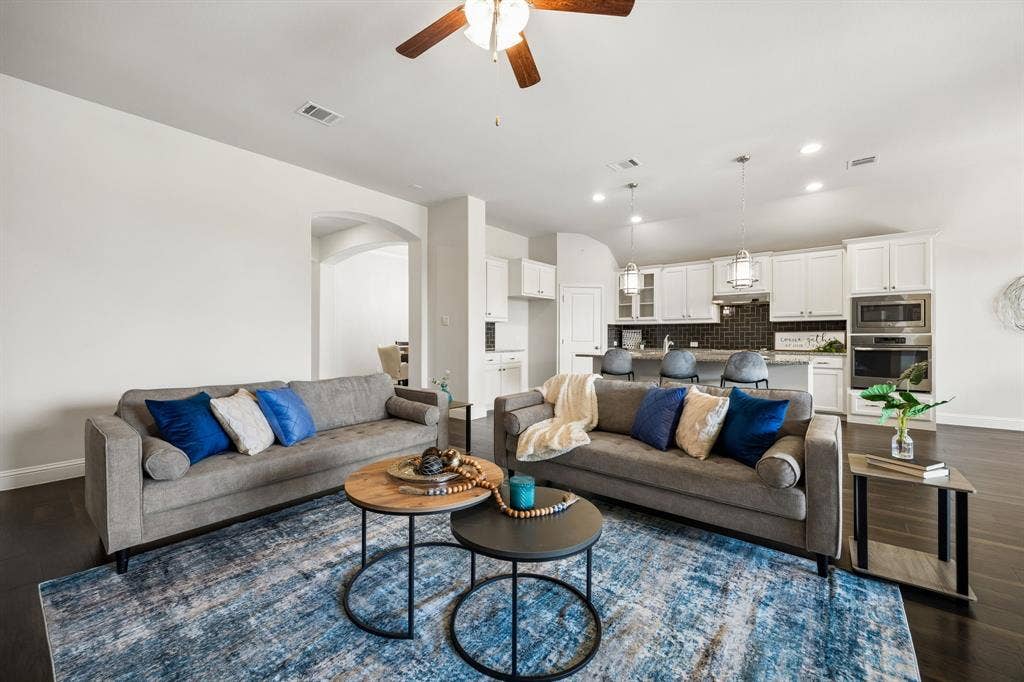 4424 Hazeltine Hills Drive, Celina, TX 75009 4424 Hazeltine Hills Drive, Celina, TX 75009
