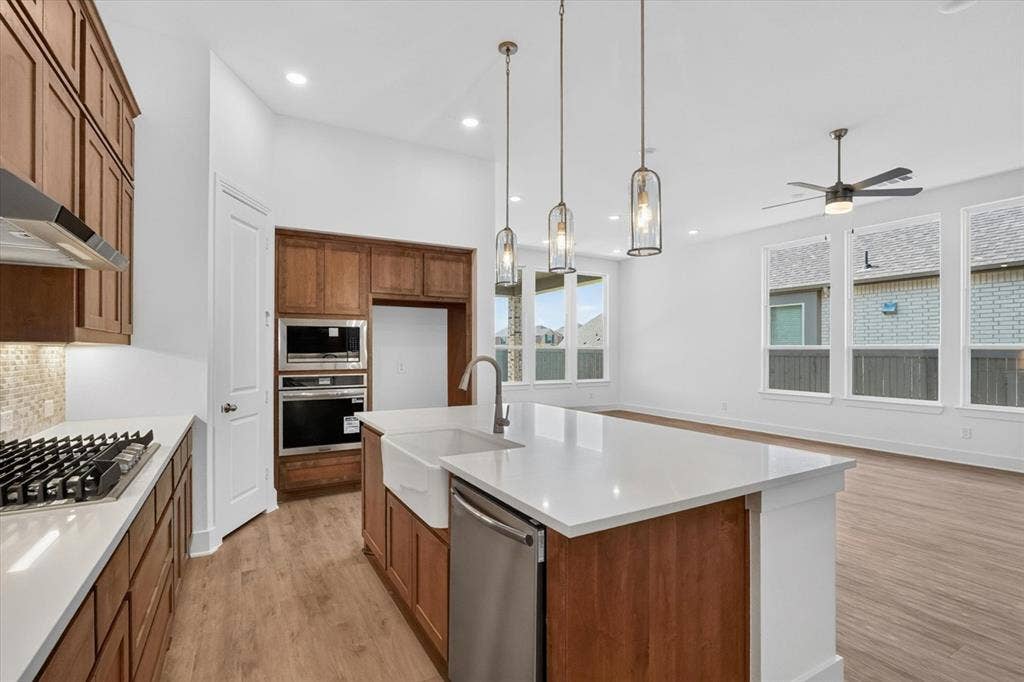 3768 Bermuda Grass Way, Midlothian, TX 76084 3768 Bermuda Grass Way, Midlothian, TX 76084