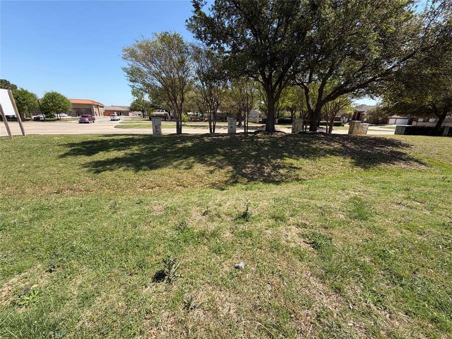 Property photo for 6201 Stone Hill Farms Parkway, Flower Mound, TX